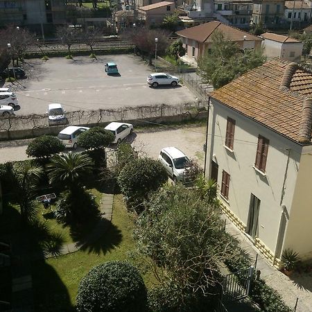 Marina Apartman Silvi Marina Kültér fotó